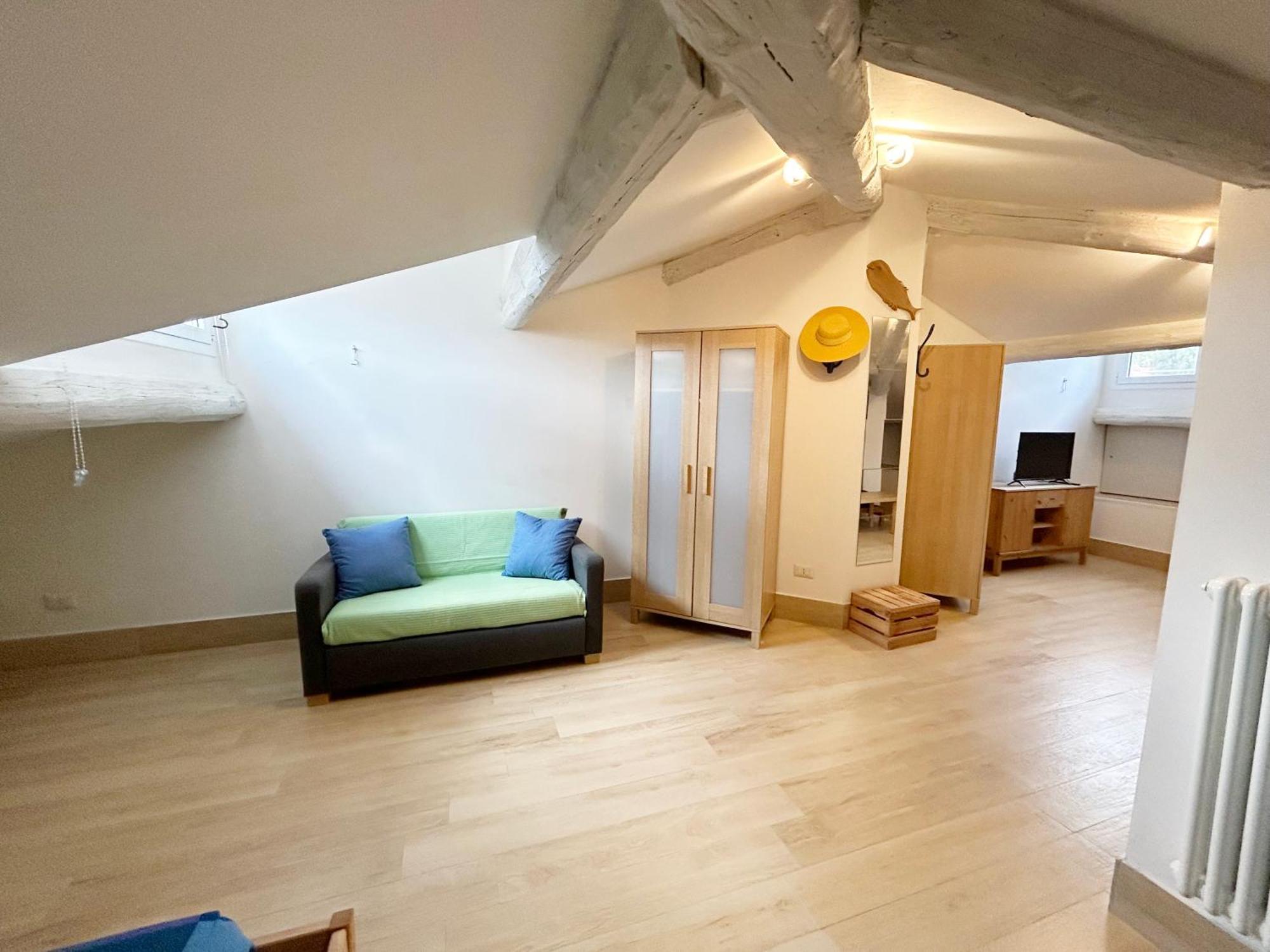 La Casa Di Rosi Al Mare Lägenhet Vada Exteriör bild