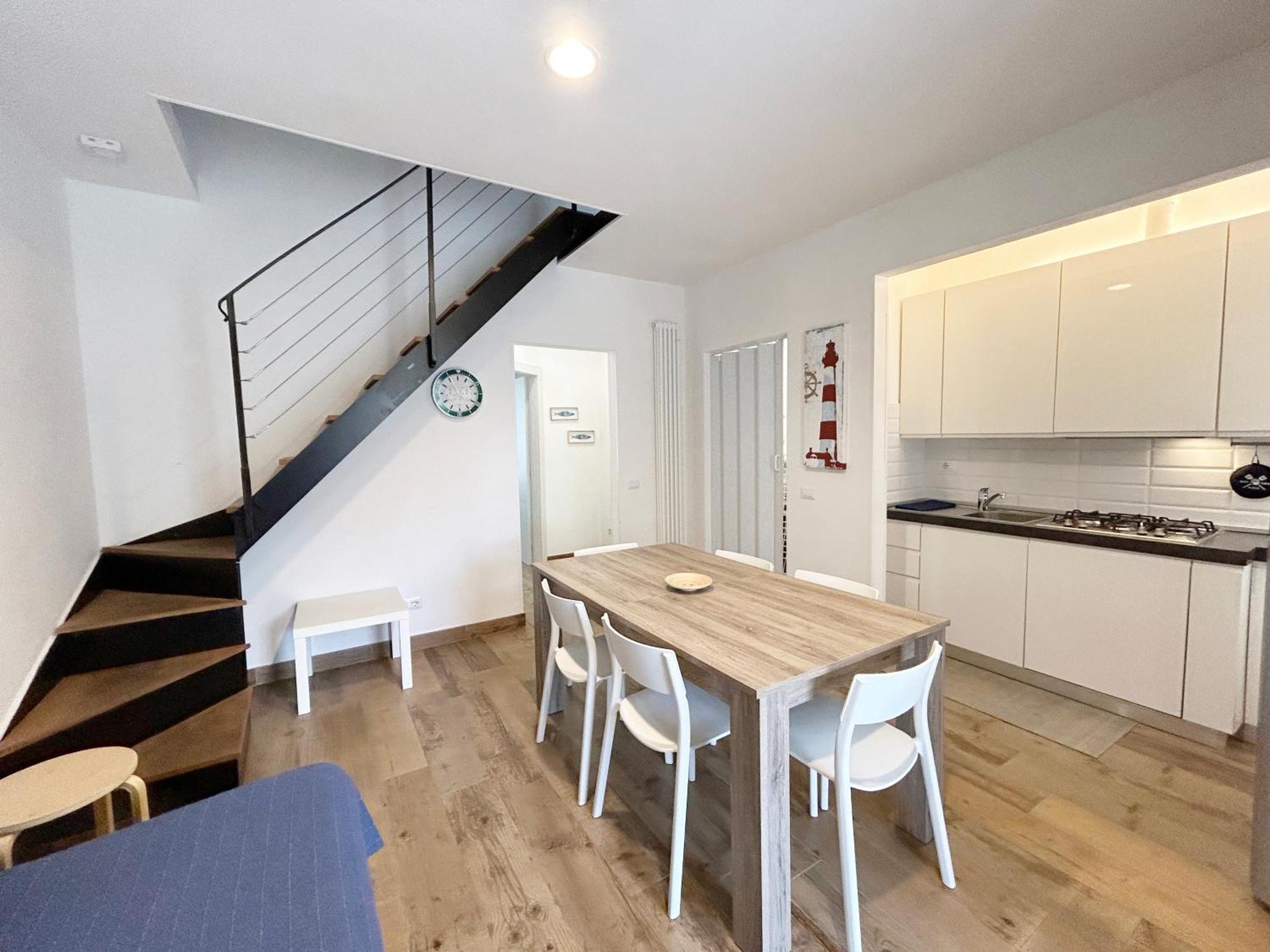 La Casa Di Rosi Al Mare Lägenhet Vada Exteriör bild