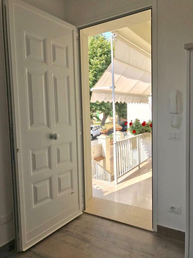La Casa Di Rosi Al Mare Lägenhet Vada Exteriör bild