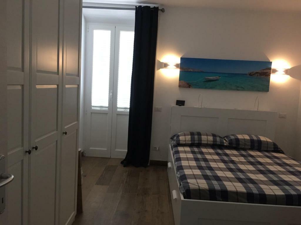 La Casa Di Rosi Al Mare Lägenhet Vada Exteriör bild