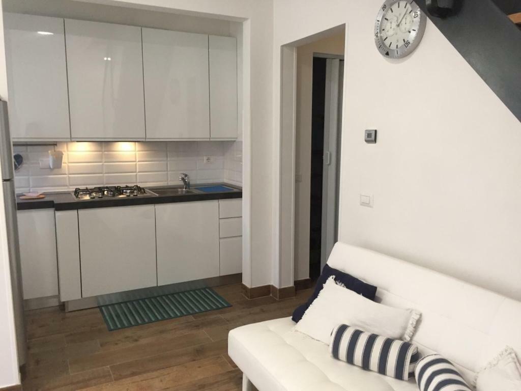 La Casa Di Rosi Al Mare Lägenhet Vada Exteriör bild